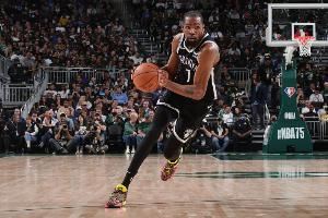 网友：KD优雅地离开篮网 并为篮网留下大把选秀权🤝KD：同意
