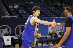 😍2周提升21名！Clutch Points模拟选秀：杨瀚森飙升到37顺位
