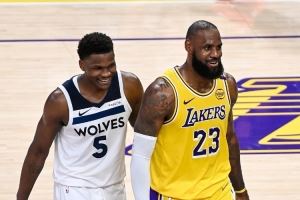 😳苏群：NBA不存在不想捧华子 若他愿意去本可能把他安排到湖人